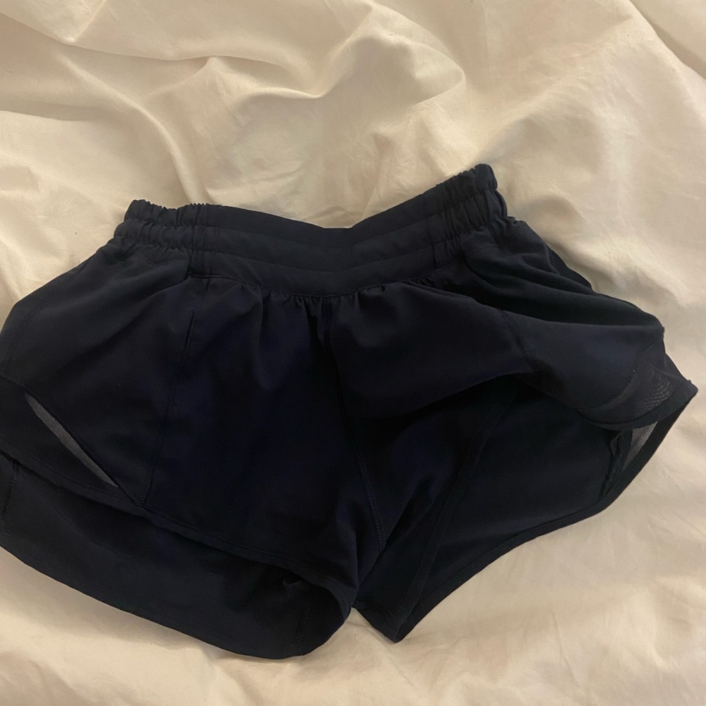 navy HOTTY HOT SHORTS size 0 2.5 inch